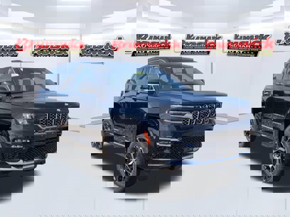 New 2025 Jeep Grand Cherokee Summit
