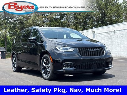 New 2025 Chrysler Pacifica Limited
