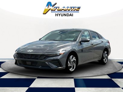 New 2025 Hyundai Elantra SEL