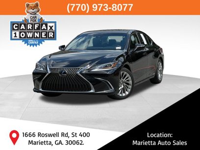 Used 2019 Lexus ES 300h w/ Accessory Package 2
