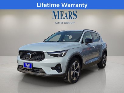 New 2026 Volvo XC40 B5 Plus