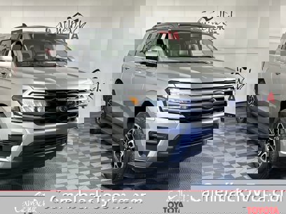 Used 2024 Ford Expedition XLT