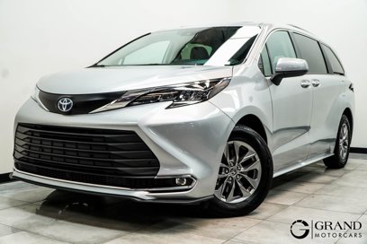 Used 2024 Toyota Sienna XLE