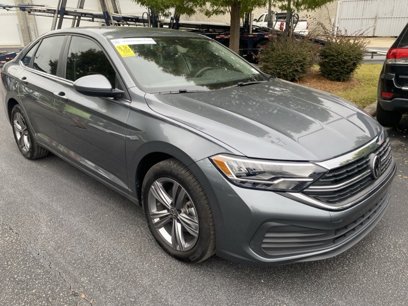 Certified 2024 Volkswagen Jetta SE