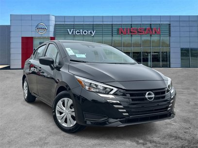 New 2025 Nissan Versa S w/ Trunk Package
