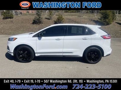 Used 2024 Ford Edge SE w/ Black Appearance Package
