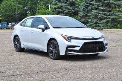 New 2025 Toyota Corolla SE w/ Convenience Package