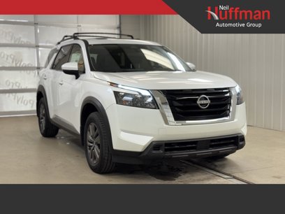 New 2025 Nissan Pathfinder SV w/ SV Premium Package
