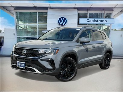Certified 2022 Volkswagen Taos SE w/ Panoramic Sunroof Package
