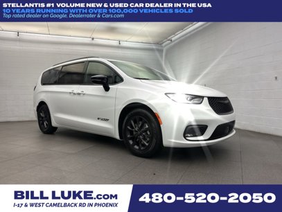 New 2025 Chrysler Pacifica Select w/ Fav Edition Package