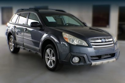 Used 2014 Subaru Outback 2.5i Limited w/ Accessory Value Package (OYS)