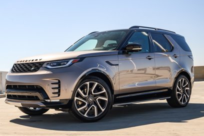 New 2025 Land Rover Discovery Dynamic SE