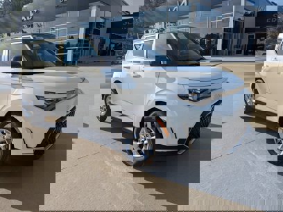 New 2025 Kia Soul S