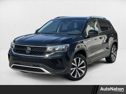 Used 2023 Volkswagen Taos SE w/ Panoramic Sunroof Package