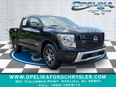 Used 2024 Nissan Titan SV w/ SV Convenience Package