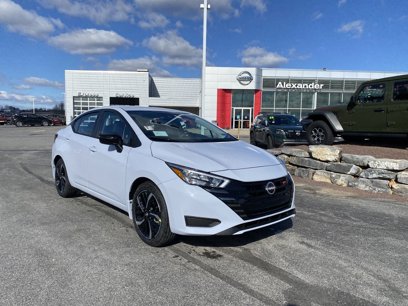 New 2025 Nissan Versa SR w/ Trunk Package