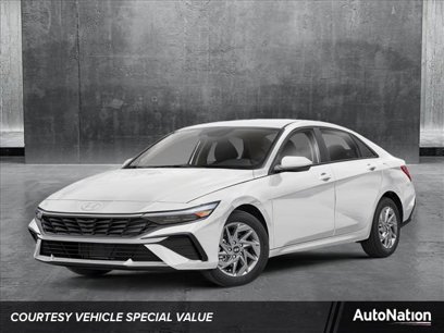 New 2025 Hyundai Elantra SEL