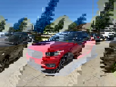 Used 2020 Volvo XC40 T5 R-Design