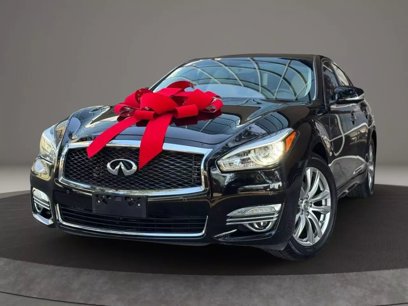 Used 2018 INFINITI Q70 Luxe w/ Cargo Package