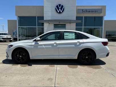 New 2025 Volkswagen Jetta SE