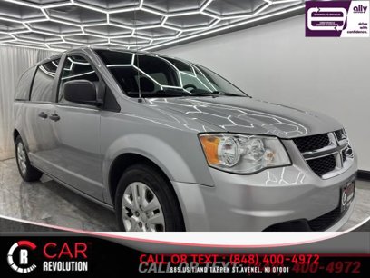 Used 2019 Dodge Grand Caravan SE w/ UConnect Hands-Free Group
