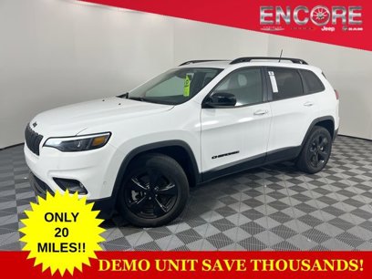 Used 2023 Jeep Cherokee Altitude Lux