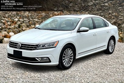 Used 2017 Volkswagen Passat 1.8T SE w/ SE Lighting Package