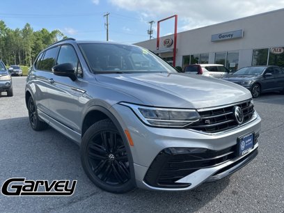 Used 2022 Volkswagen Tiguan SE R-Line