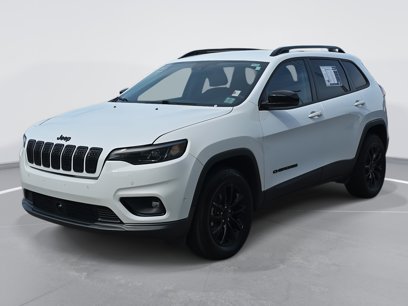Used 2023 Jeep Cherokee Altitude Lux