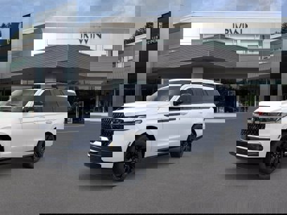 New 2025 Lincoln Navigator Reserve w/ Jet Appearance Package
