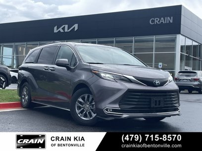Used 2021 Toyota Sienna XLE