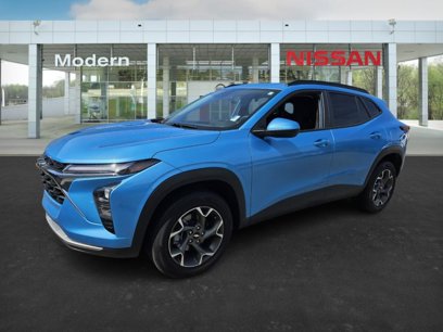 Used 2025 Chevrolet Trax LT