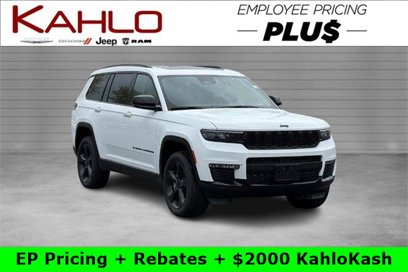 New 2025 Jeep Grand Cherokee L Limited w/ Black Appearance Package