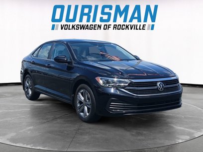 Used 2024 Volkswagen Jetta SE w/ Panoramic Sunroof Package