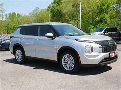 New 2025 Mitsubishi Outlander ES