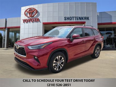 Used 2023 Toyota Highlander XLE