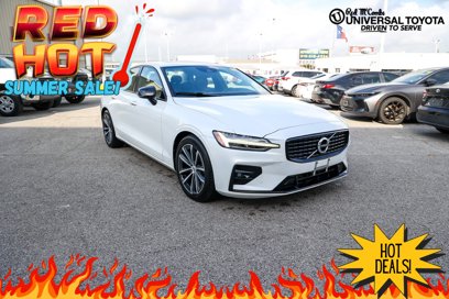 Used 2021 Volvo S60 T5 Momentum
