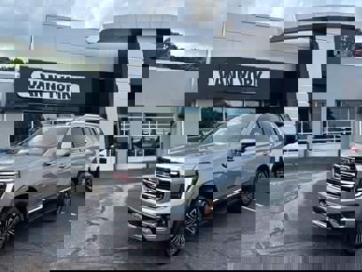 New 2025 GMC Yukon Elevation