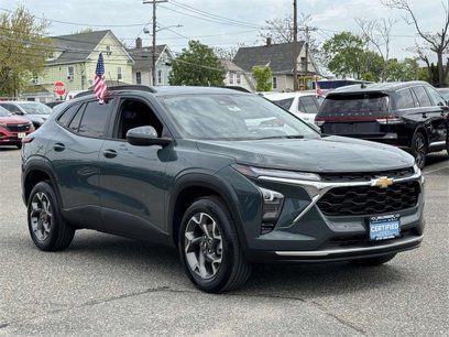 Certified 2025 Chevrolet Trax LT w/ Sunroof Package