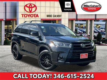 Used 2019 Toyota Highlander SE