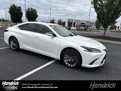 Used 2024 Lexus ES 300h Ultra Luxury w/ Accessory Package (Z2)