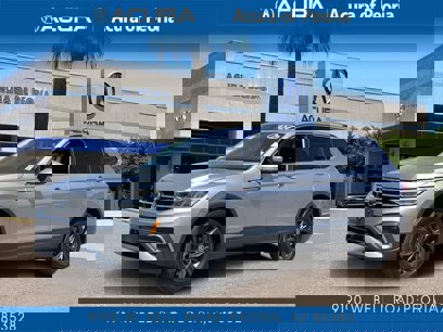 Used 2024 Volkswagen Tiguan SE