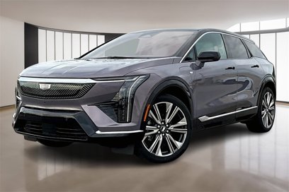 New 2025 Cadillac Optiq Luxury 2 w/ LPO, Floor Liner Package