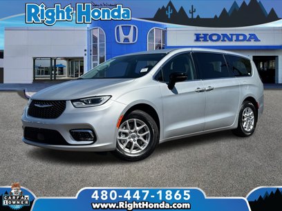 Used 2024 Chrysler Pacifica Touring-L