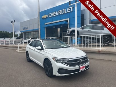 Used 2023 Volkswagen Jetta SE w/ Panoramic Sunroof Package