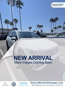 Used 2022 Volkswagen Tiguan SE w/ Panoramic Sunroof Package