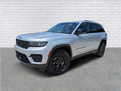 Used 2024 Jeep Grand Cherokee Altitude
