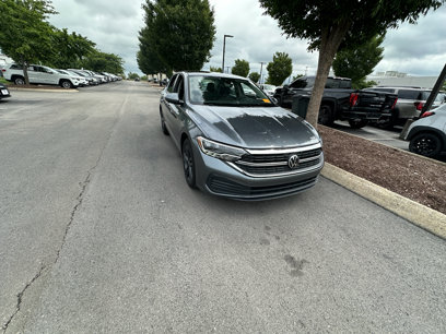 Used 2024 Volkswagen Jetta SE w/ Panoramic Sunroof Package