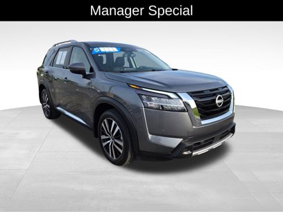 Used 2024 Nissan Pathfinder Platinum