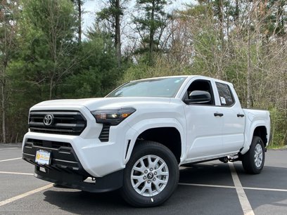 New 2025 Toyota Tacoma SR